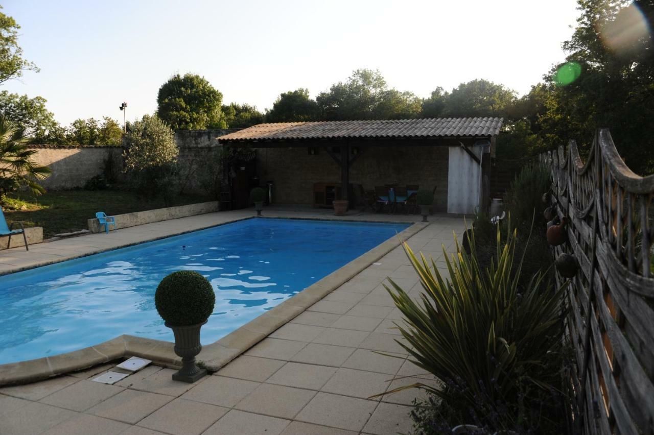 Chalet De La Laigne Allas-Bocage Exterior photo